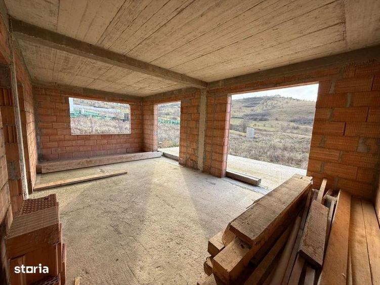 Casă cu 4 camere cu Teren 180 Mp în Apahida