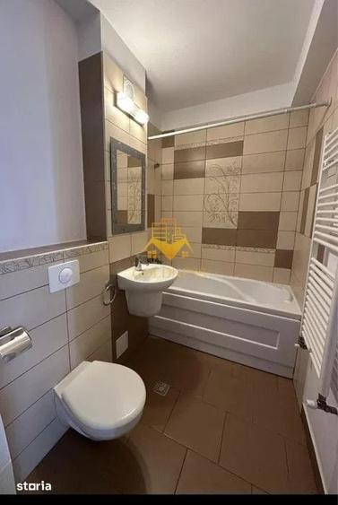 Apartament cu 3 camere în Zorilor