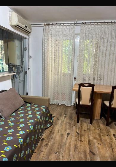 Apartament cu 2 camere semidecomandat în Libertății