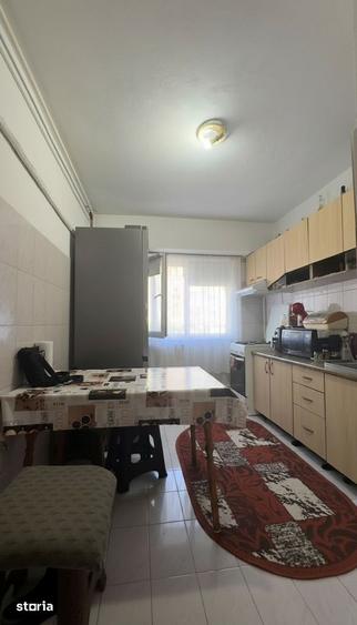 Apartament cu 3 camere decomandat în Inel II