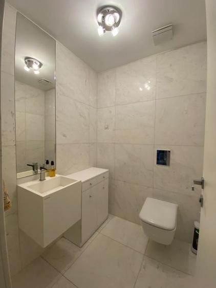 Apartament cu 4 camere decomandat, mobilat în Aviatorilor