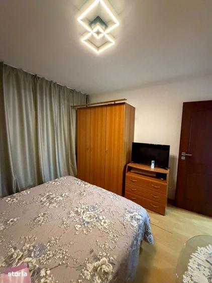 Apartament cu 3 camere decomandat în Steaua