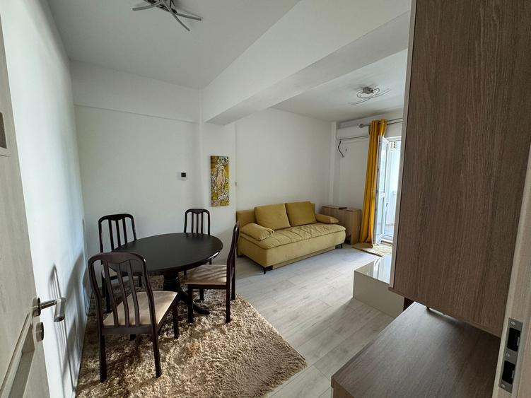 Apartament cu 2 camere decomandat în Berceni