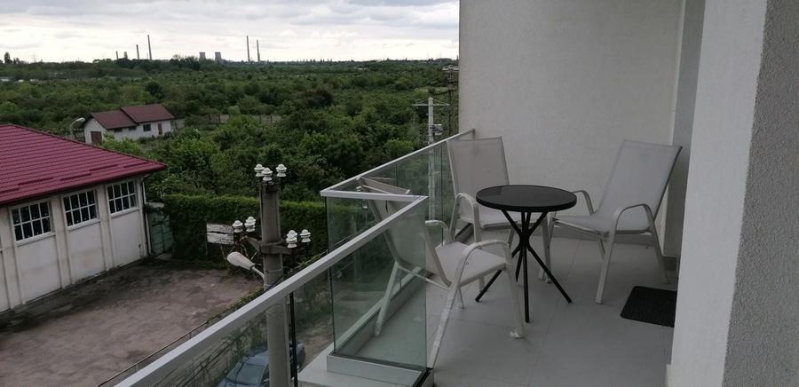 Inchiriez apartament cu doua camere foarte mari in White Tower (complet utilat) 2500 lei. - 7