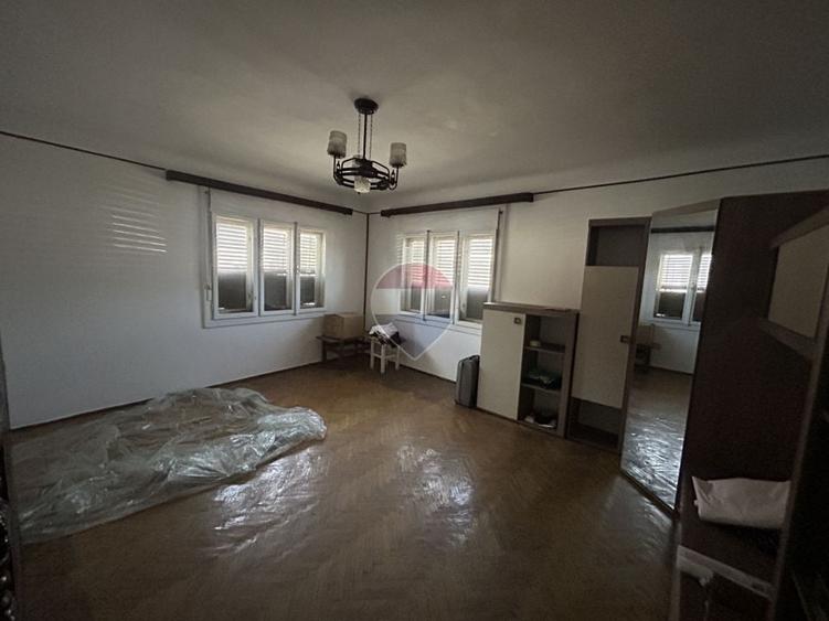 Casă individuală cu 4 camere cu Teren 421 Mp în Progresul