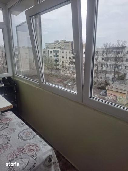 Apartament cu 2 camere decomandat în Malu Roșu