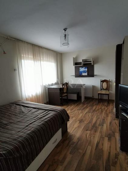 Apartament cu 2 camere decomandat, mobilat în Zorilor
