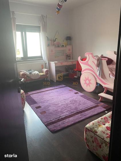 Casă cu 4 camere cu Teren 400 Mp în Apărătorii Patriei