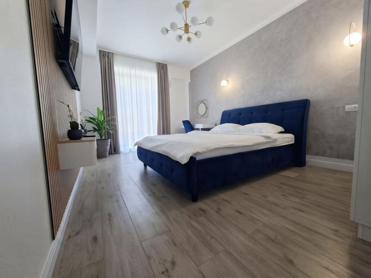 Apartament cu 2 camere decomandat, mobilat în Universitate