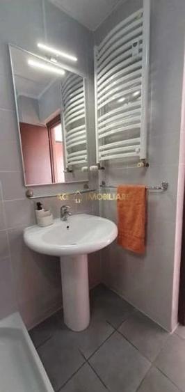 Apartament cu 2 camere semidecomandat în Tineretului
