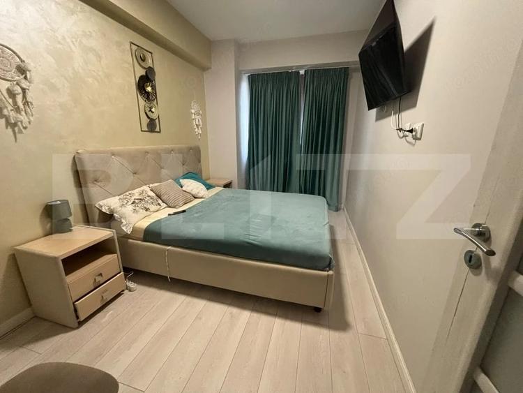 Apartament cu 3 camere decomandat în Filiași