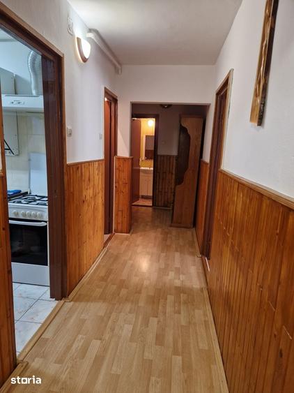 Apartament cu 3 camere în Tudor Vladimirescu