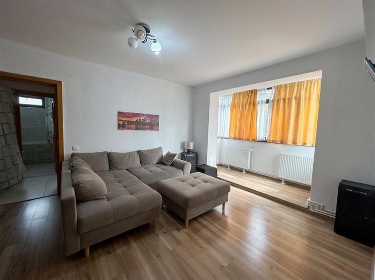 Apartament cu 2 camere semidecomandat în Central