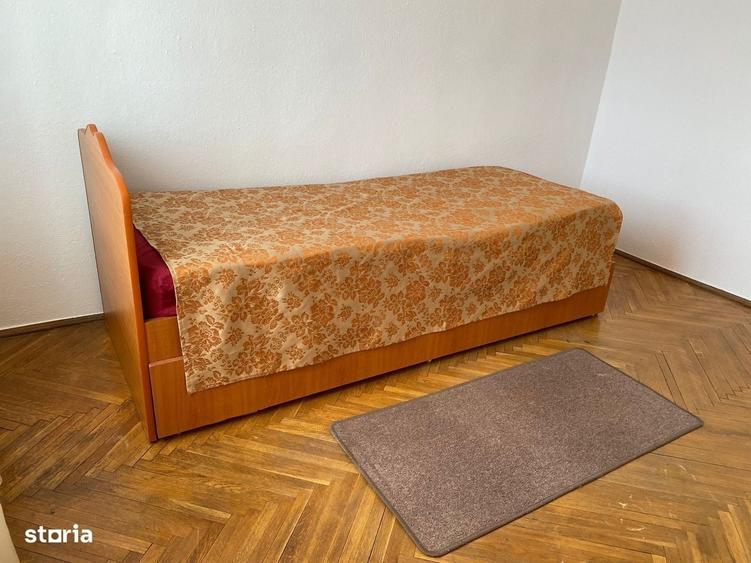 Apartament cu 4 camere decomandat în Central