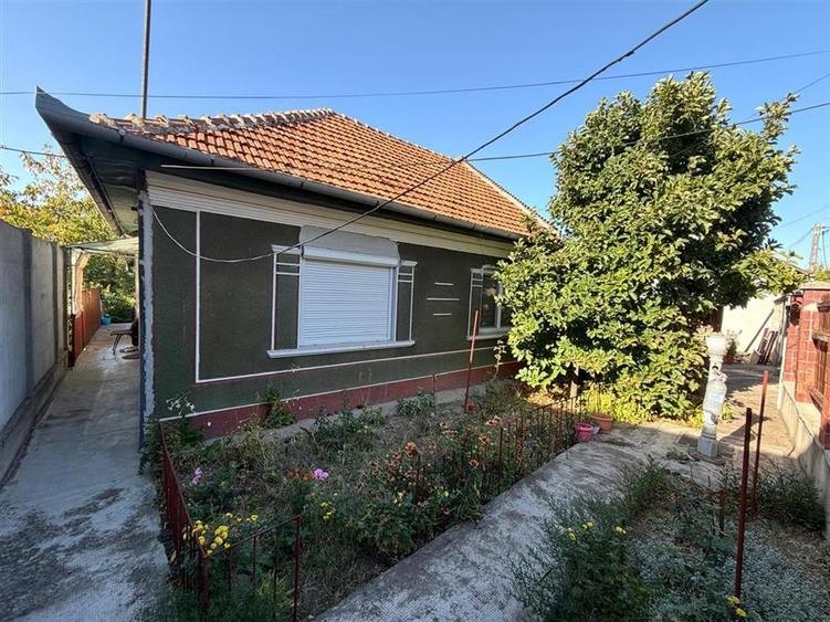 Casă cu 3 camere cu Teren 904 Mp în Spitalul Județean