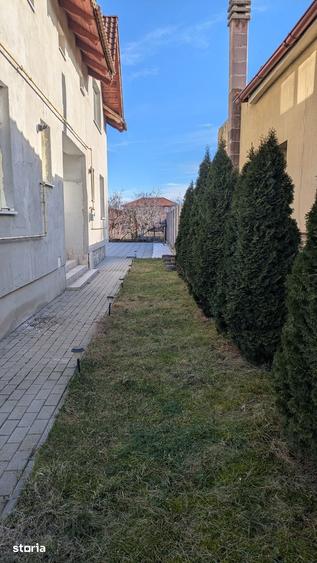 Casă cu 6 camere cu Teren 955 Mp în Gai