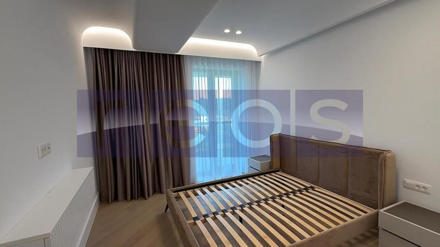Apartament cu 3 camere, mobilat în Central