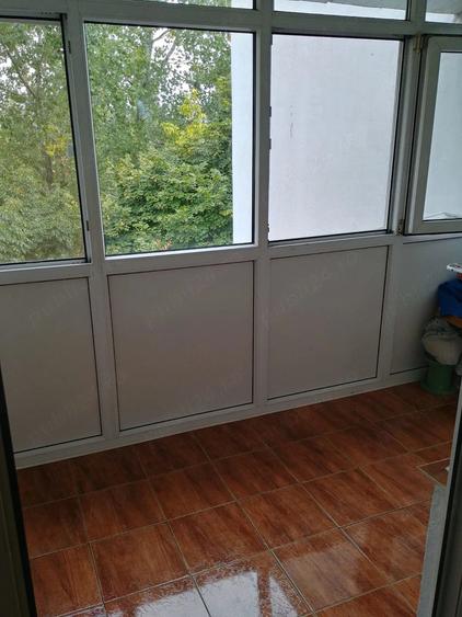 Apartament cu 4 camere decomandat în Lăpuș