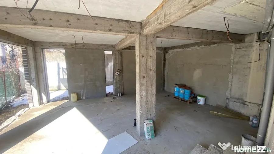Casă cu 4 camere cu Teren 220 Mp în Vitan