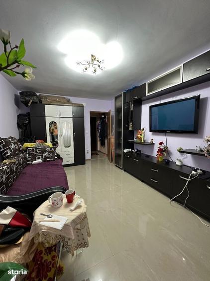 Apartament cu 2 camere semidecomandat în Onești