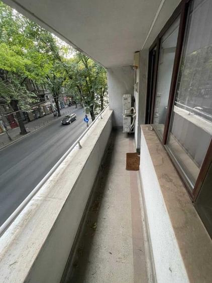 Apartament cu 4 camere decomandat în Armeneasca