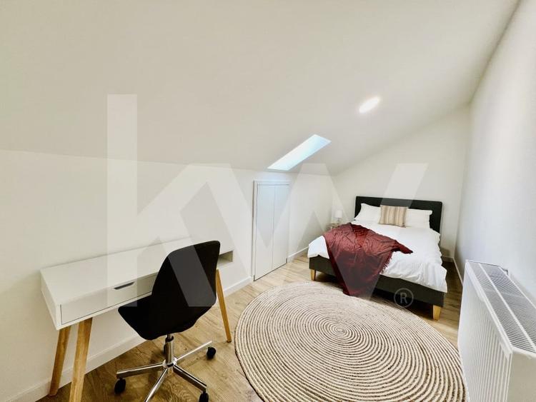 Apartament cu 4 camere decomandat în Cristian