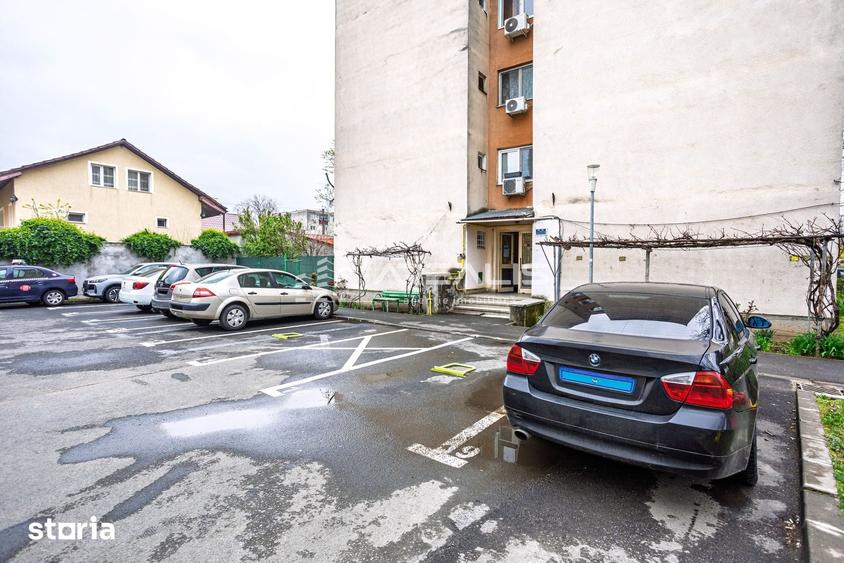 Apartament cu 3 camere semidecomandat în Aurel Vlaicu