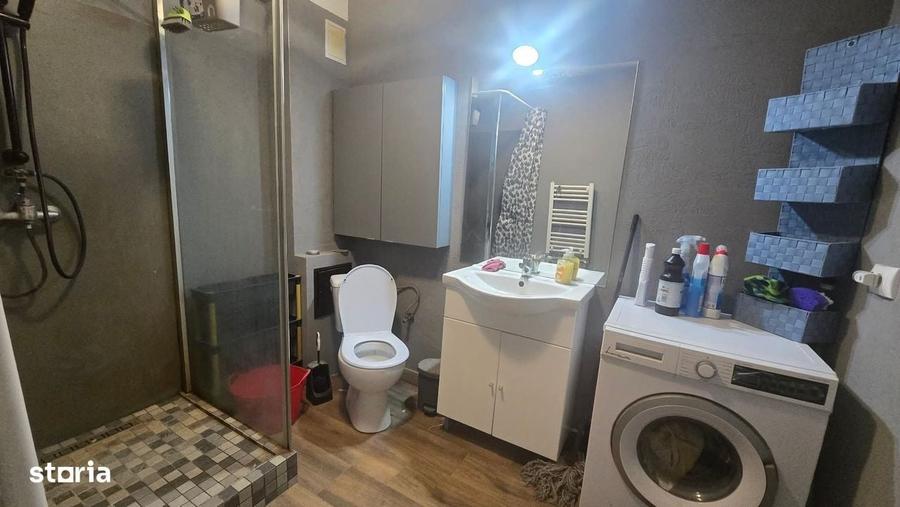 Casă cu 3 camere în Breazu
