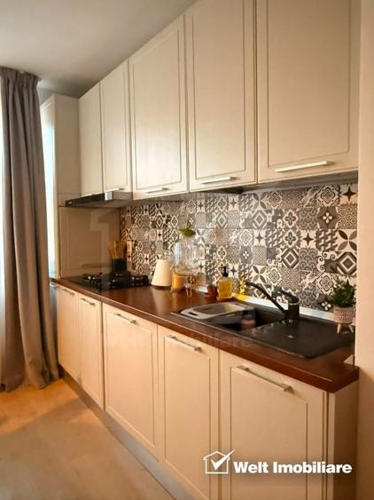 Apartament cu 3 camere decomandat, mobilat în Florești
