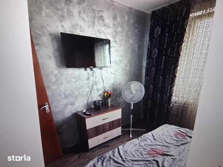 Apartament cu 2 camere decomandat în Tei