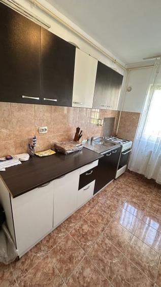 Garsonieră decomandată, mobilată în Florești