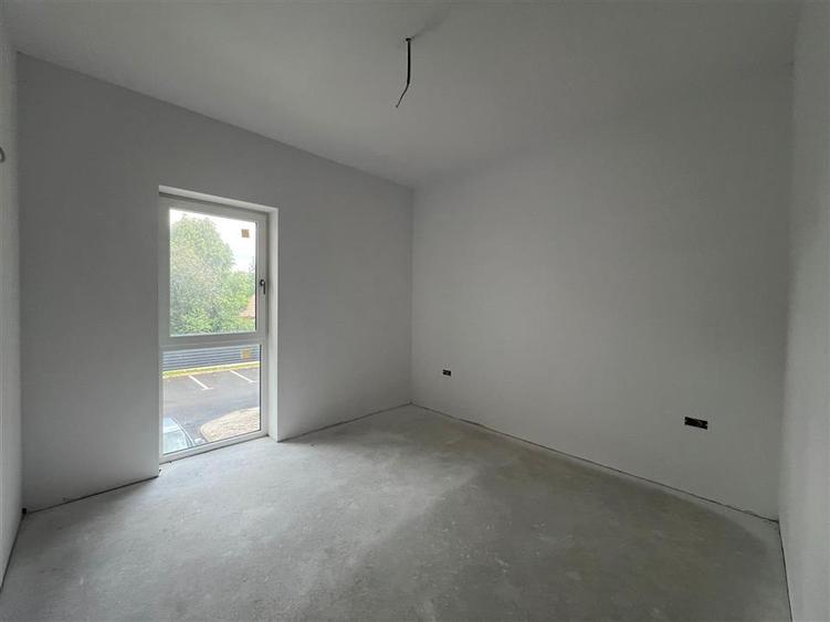 Penthouse cu 3 camere semidecomandat în Orașul Vechi