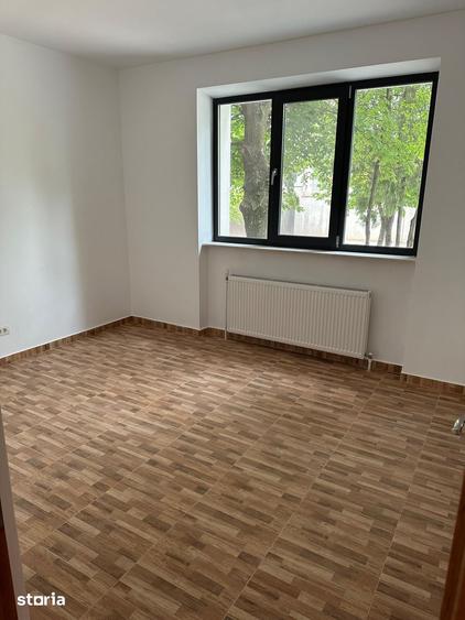 Casă cu 9 camere cu Canalizare în Drumul Taberei