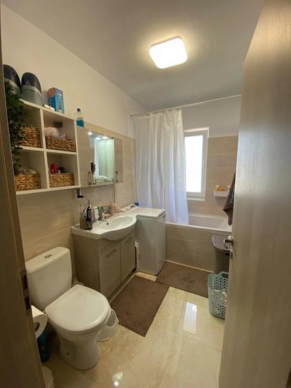 Apartament cu 3 camere decomandat în Giroc