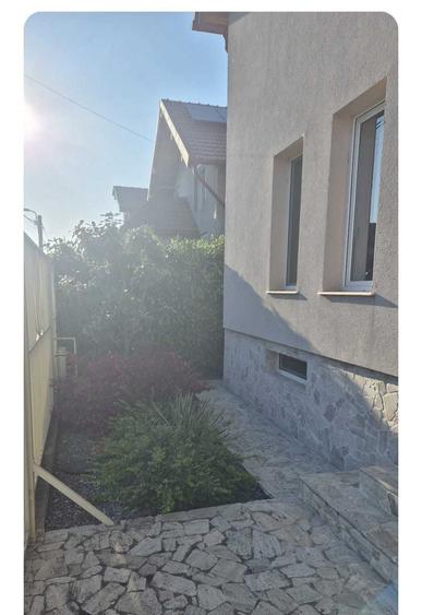 Casă cu 4 camere cu Teren 250 Mp în Central