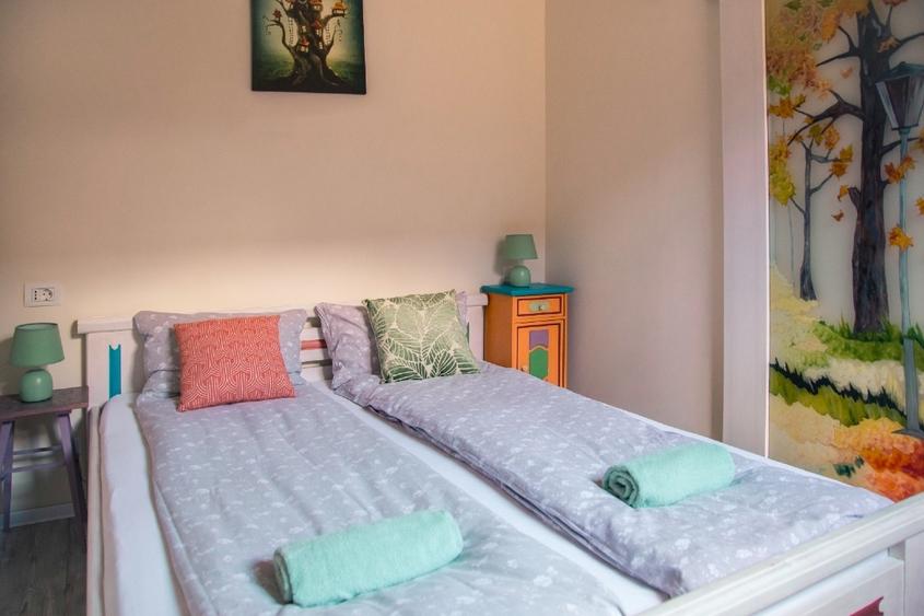 Apartament cu 5 camere decomandat, mobilat în Centrul Istoric