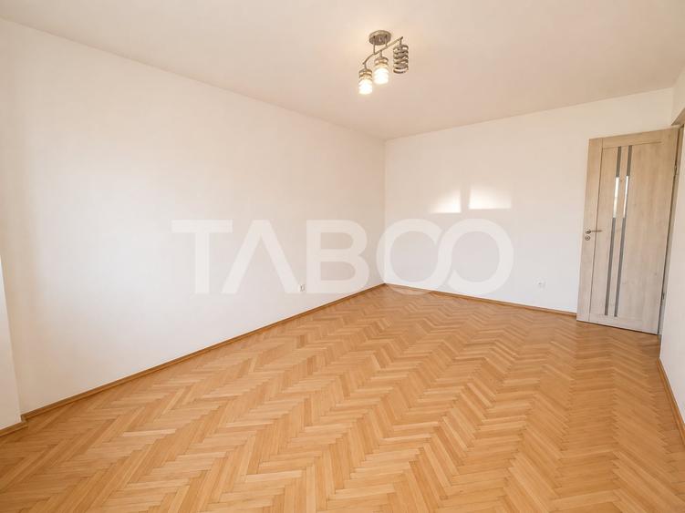 Apartament cu 2 camere decomandat în Ștrand