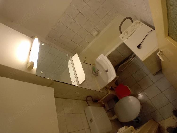 Apartament cu 3 camere decomandat în Micro 14