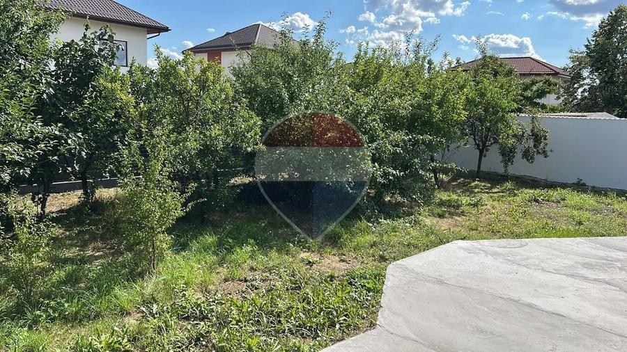 Casă individuală cu 5 camere cu Teren 570 Mp în Săftica