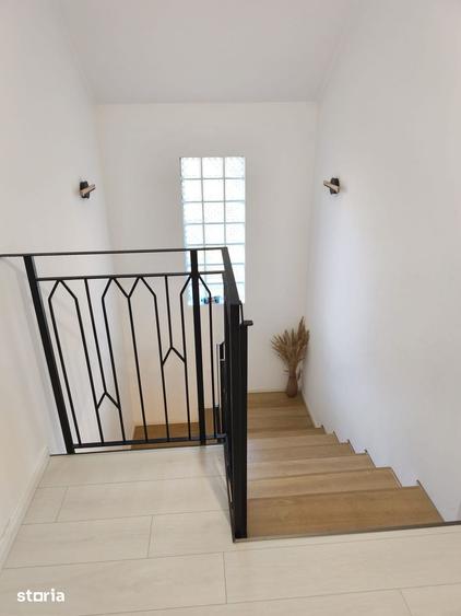 Casă cu 5 camere cu Teren 909 Mp în Sângeorgiu de Mureș