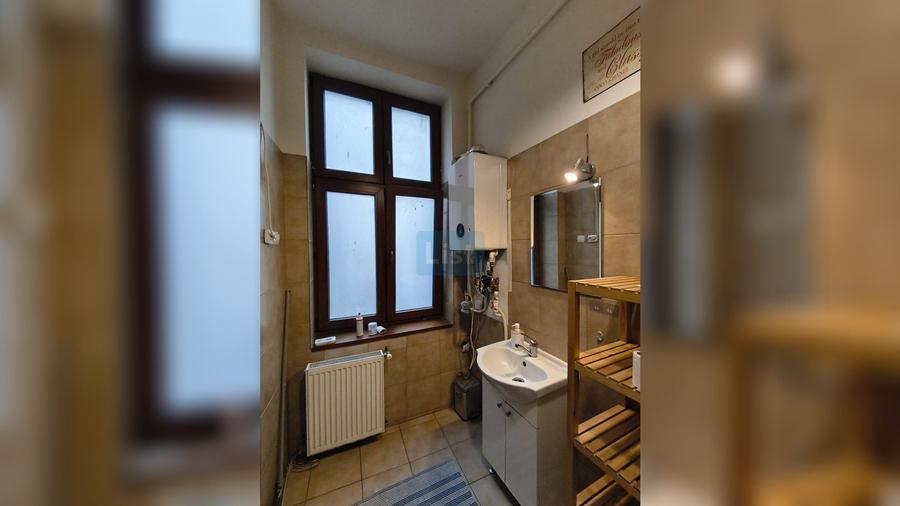 Apartament cu 4 camere semidecomandat în Ultracentral