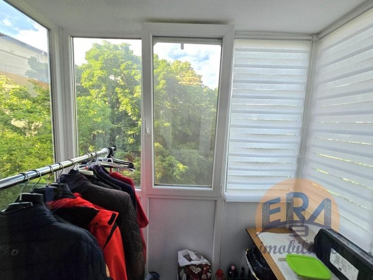 Apartament cu 4 camere decomandat, mobilat în Decebal