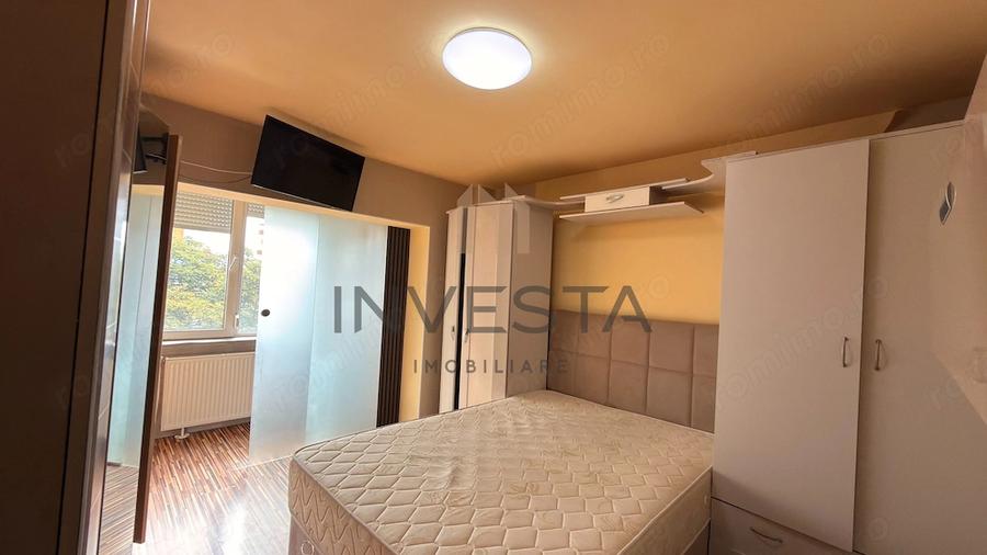 Apartament cu 3 camere decomandat în Între Lacuri