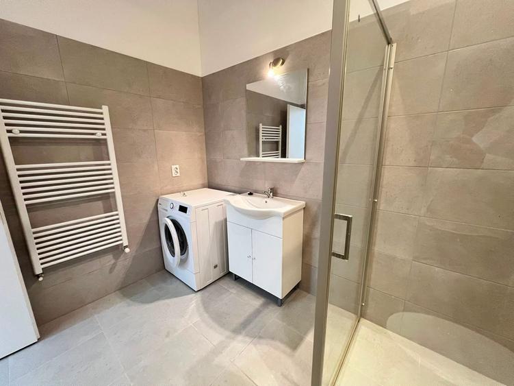 Apartament cu 2 camere semidecomandat, mobilat în Dâmbul Rotund