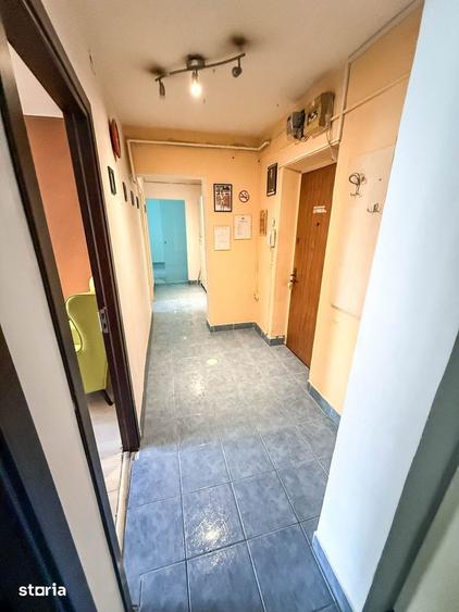 Apartament cu 4 camere semidecomandat, mobilat în Obor