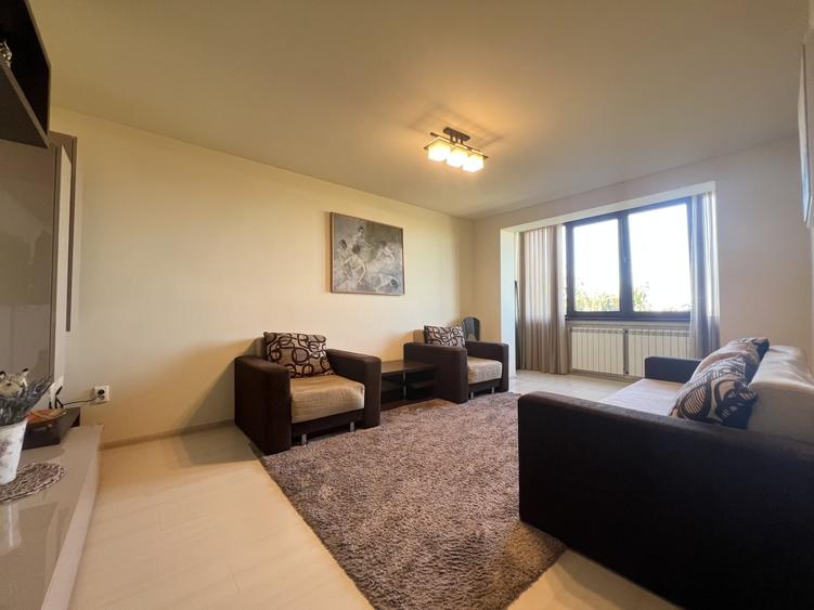 Apartament cu 3 camere decomandat, mobilat în Tipografilor