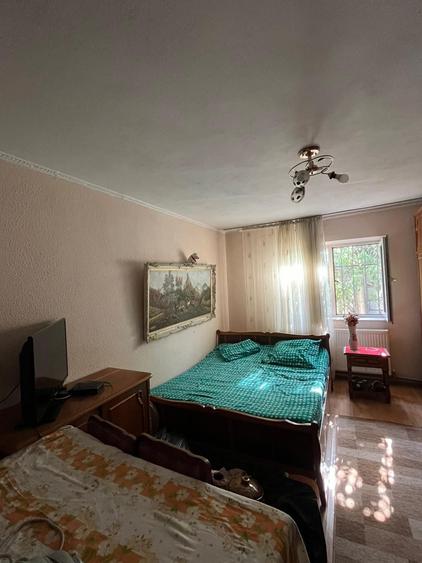 Casă cu 3 camere în Central