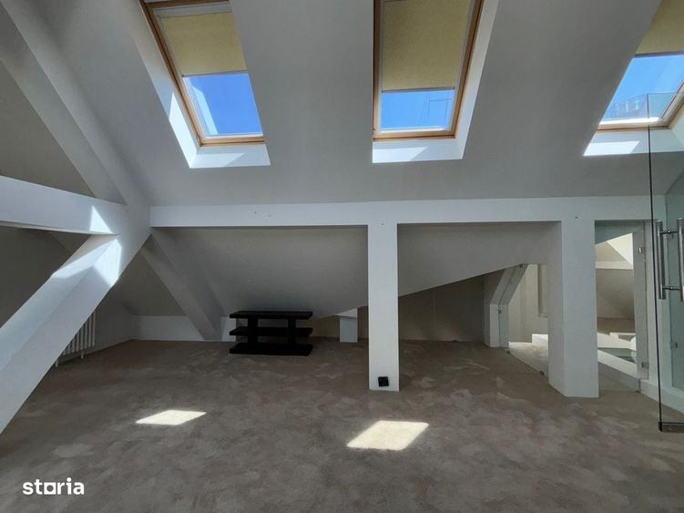 Apartament cu 4 camere în Capitale