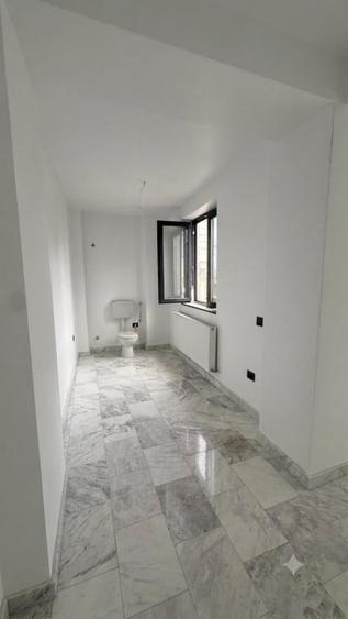 Spațiu comercial, de 184 mp, în Central