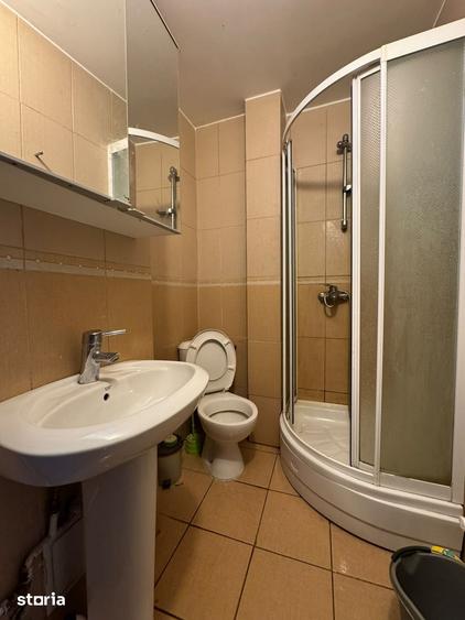Apartament cu 4 camere decomandat în Crângași